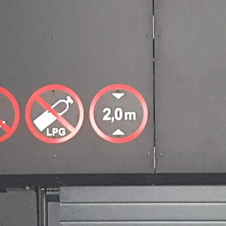 Happy Egle,self Check-in,ac, Parking In Garage