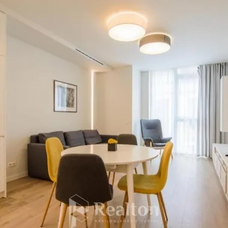 Happy Egle,self Check-in,ac, Parking In Garage *