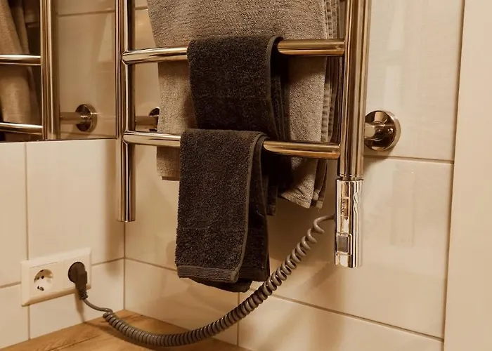 Happy Egle,self Check-in,ac, Parking In Garage